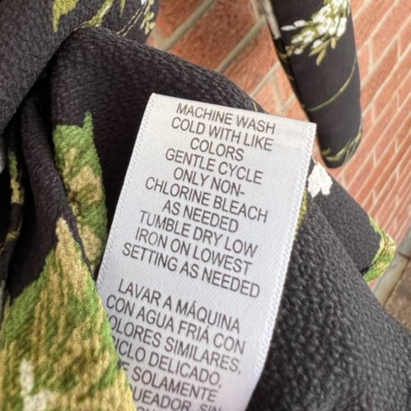 Dramatic Floral Top with Cut-Out Detail - Picture 10 of 10